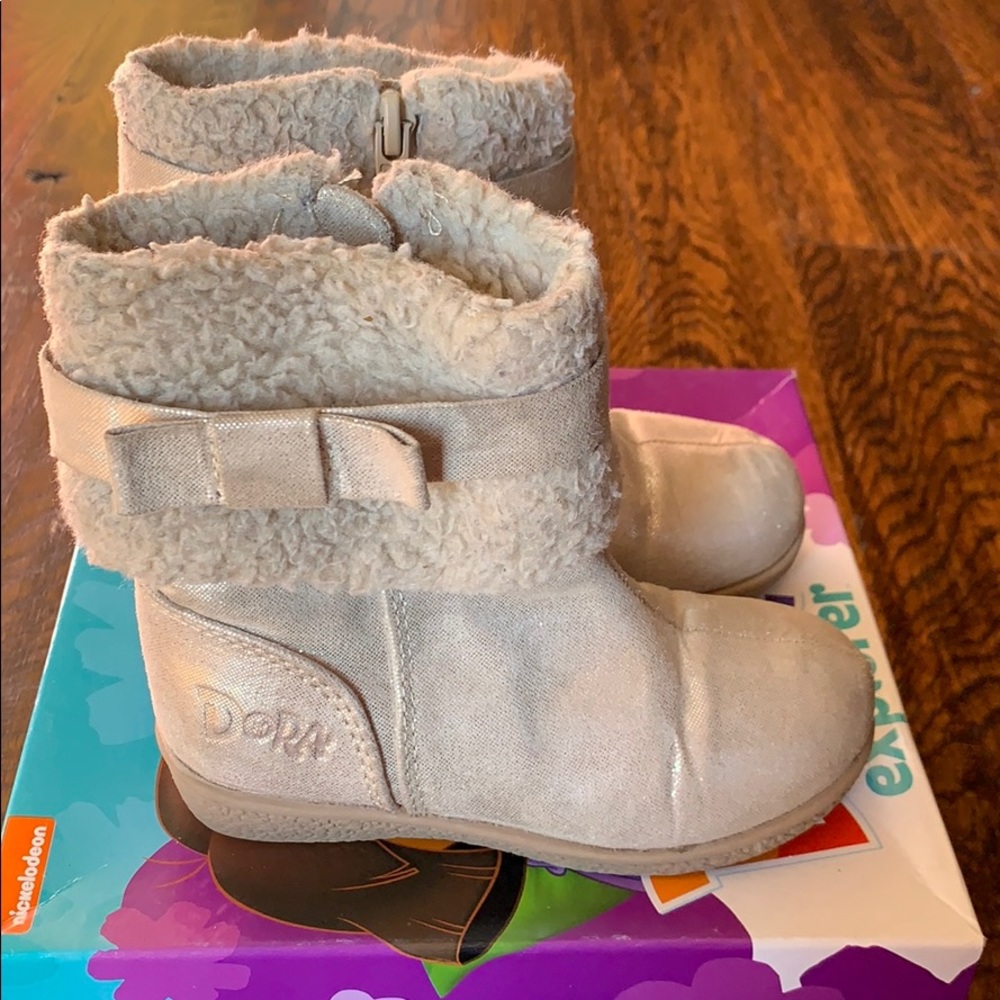 Toddler Gold Dora Boots (Size 7.5)